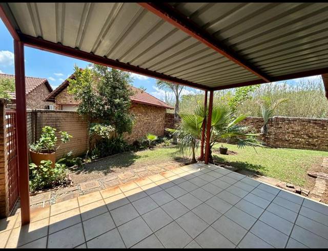 3 BEDROOM TOWNHOUSE FOR SALE IN EQUESTRIA